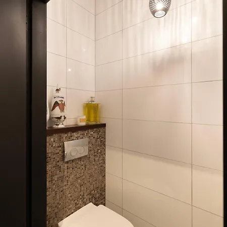 Landelijke Hofstee Met Jacuzzi En Zwembad Couette-café