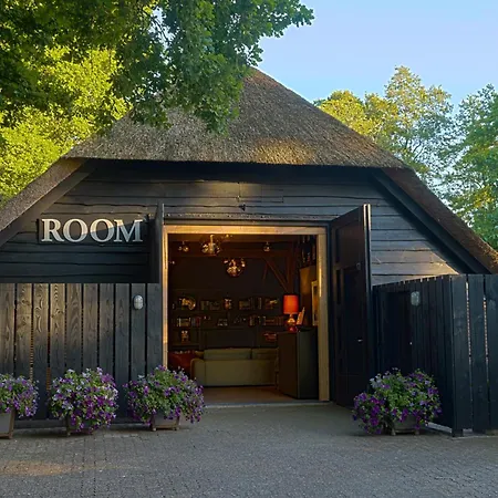 Couette-café Landelijke Hofstee Met Jacuzzi En Zwembad Lunteren