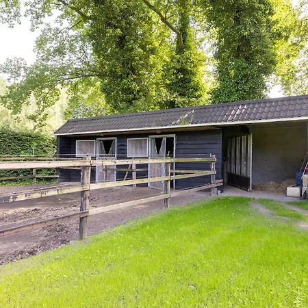 Landelijke Hofstee Met Jacuzzi En Zwembad Couette-café 4*