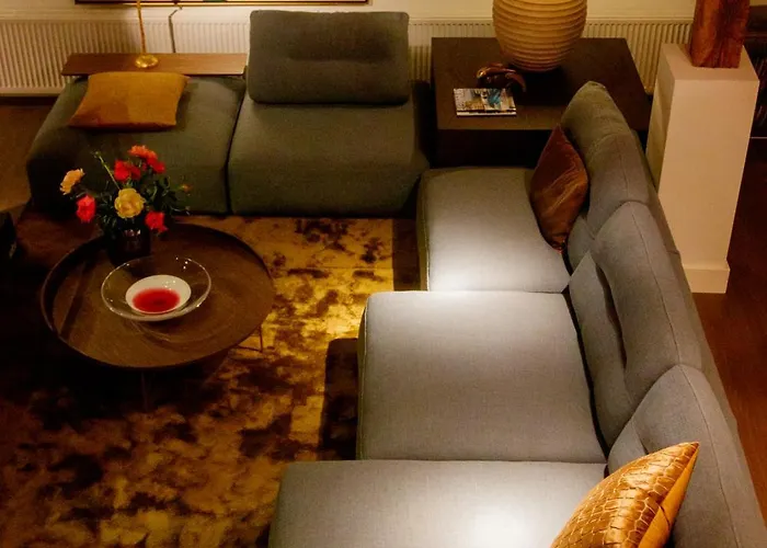 Luxe Veluwse Bosrand Met Jacuzzi En Zwembad Bed & Breakfast