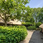 Nocleg ze śniadaniem Luxe Veluwse Bosrand Met Jacuzzi En Zwembad Lunteren
