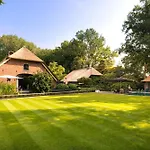 Luxe Veluwse Bosrand Met Jacuzzi En Zwembad